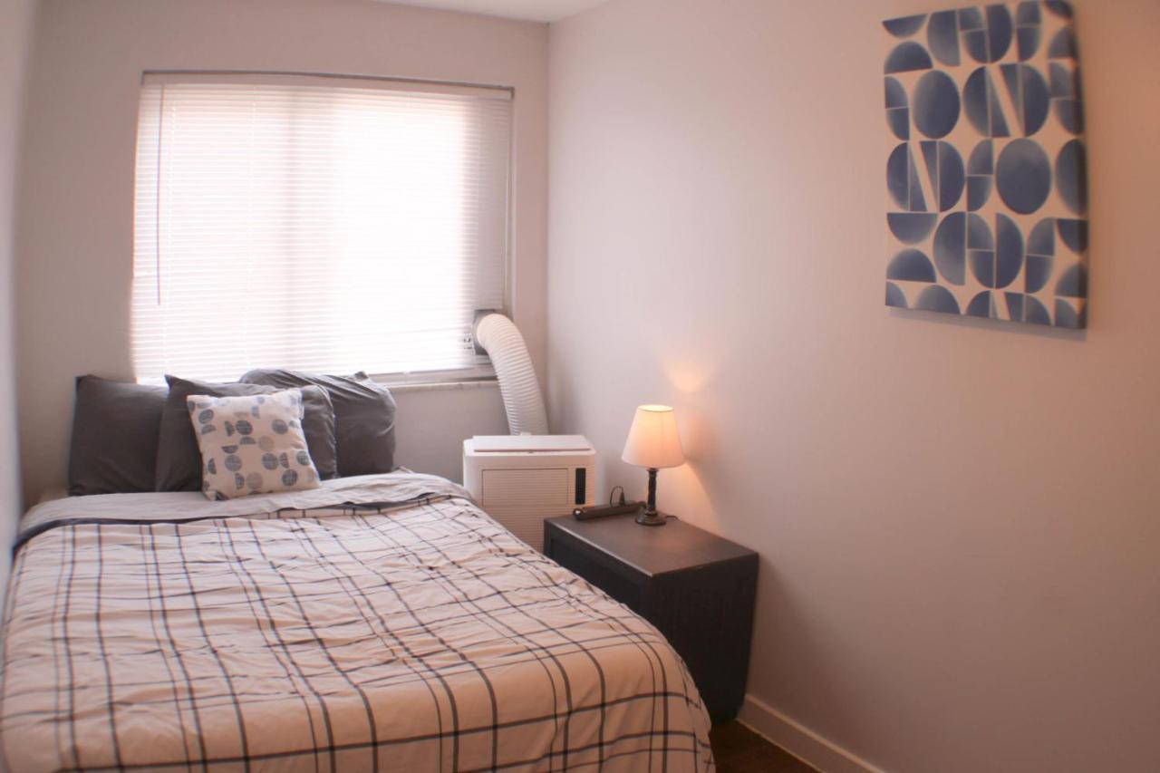 3 Bedroom Southside Pad - Sleeps 8 - Amazing Location Apartamento *