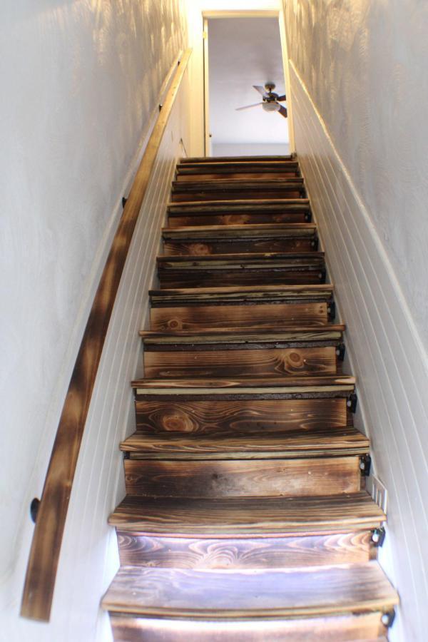 3 Bedroom Southside Pad - Sleeps 8 - Amazing Location Apartamento *